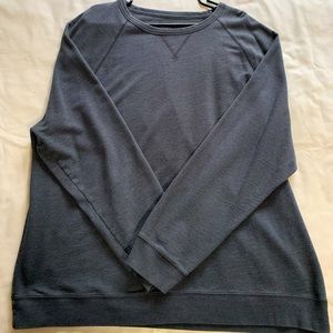 Men’s 2XL long sleeve sweater/ Color-Dark Gray/ in great condition